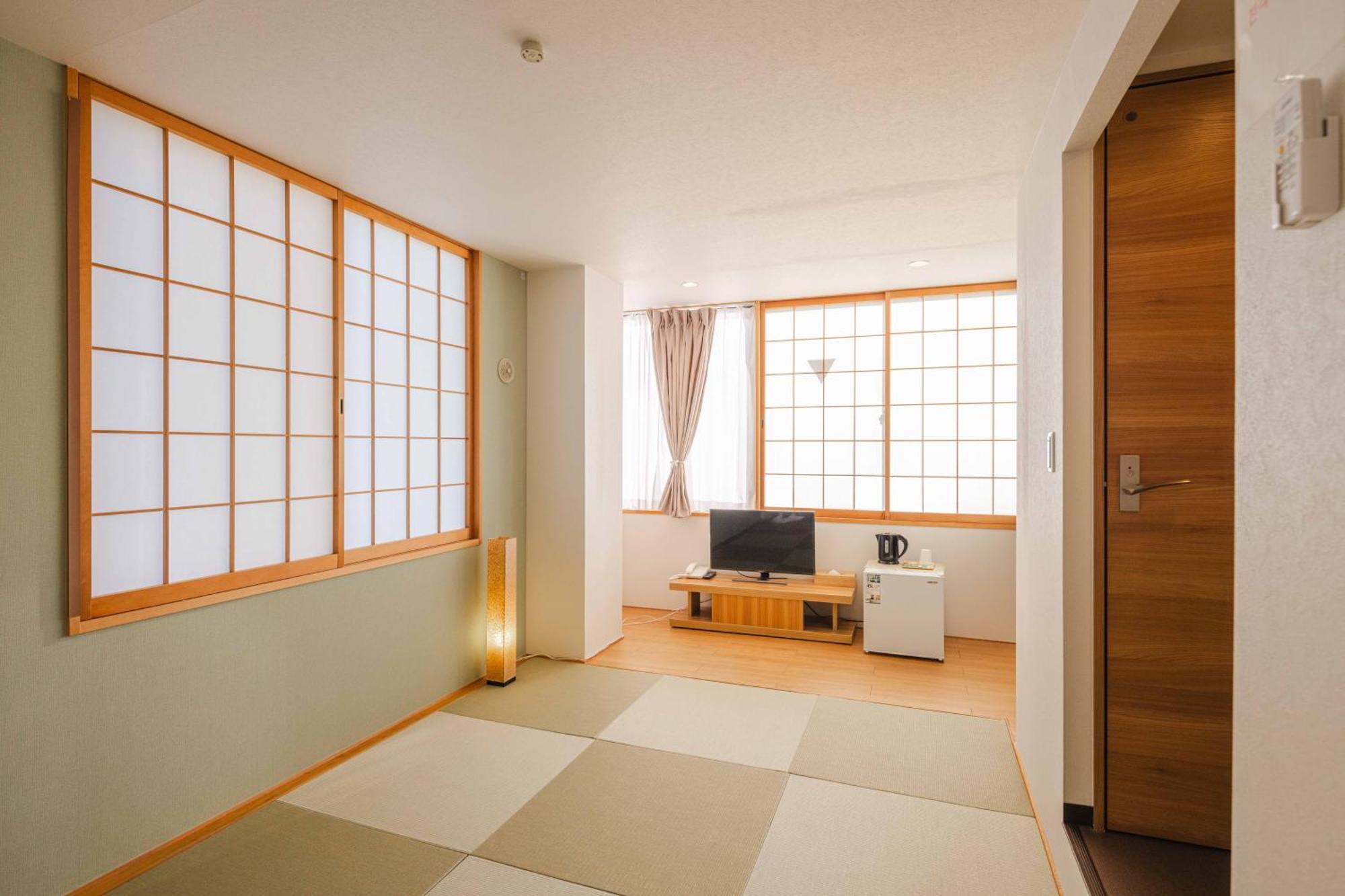 Miro Hotel Momodanikoen-Mae Ōsaka Zimmer foto